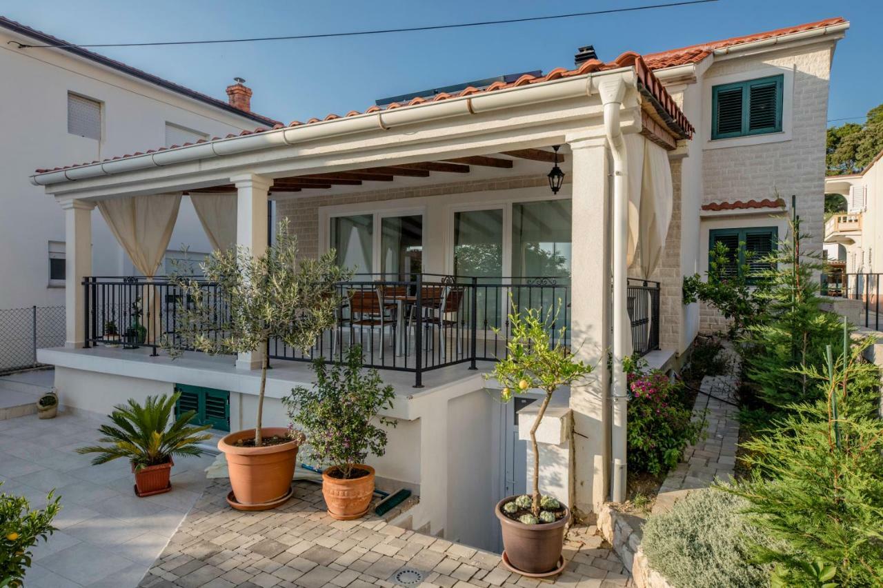 Villa Bella Banjol エクステリア 写真